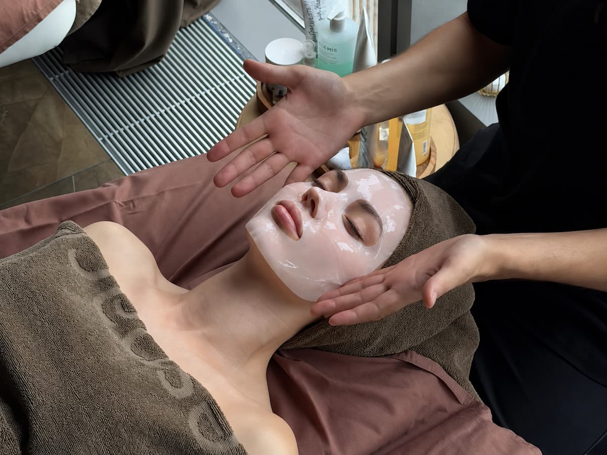 Успокаивающая гелевая маска для лица с активным увлажнением Elemis
